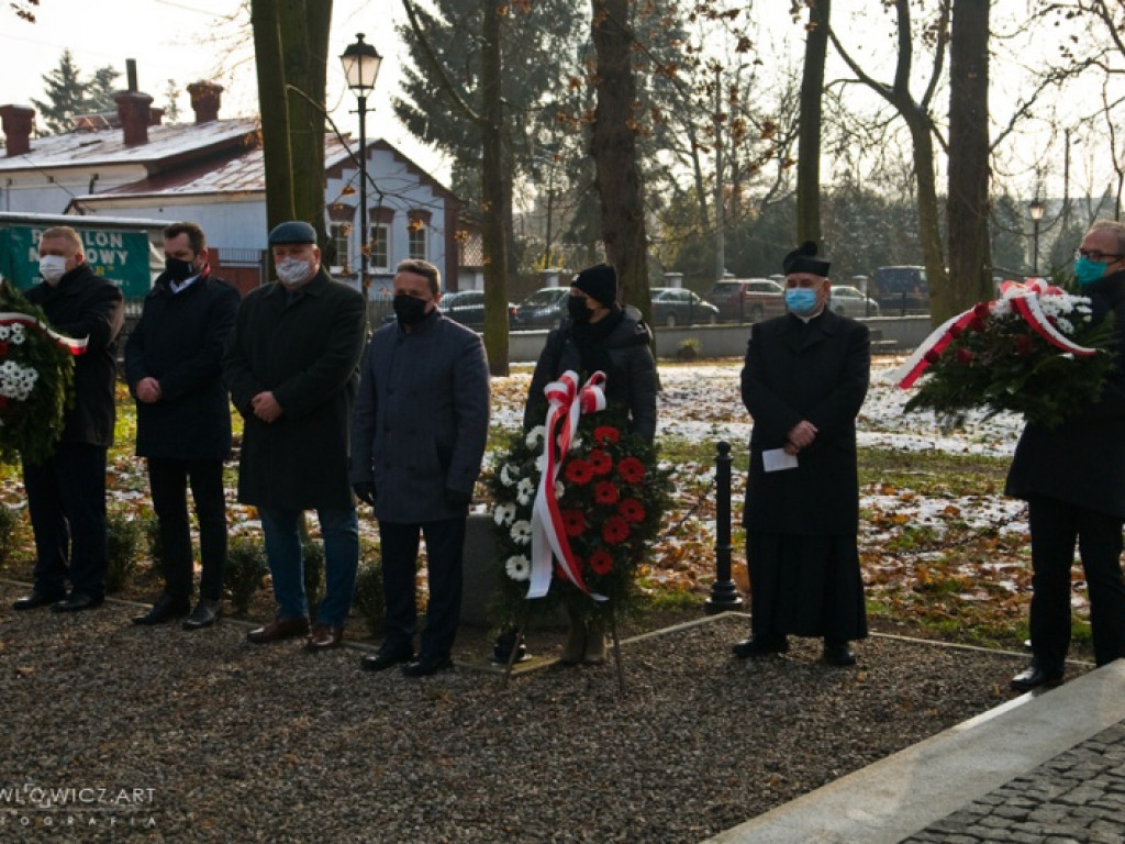 W Staszowie odsłonięto tablicę upamiętniającą Cud nad Wisłą (zdjęcia)