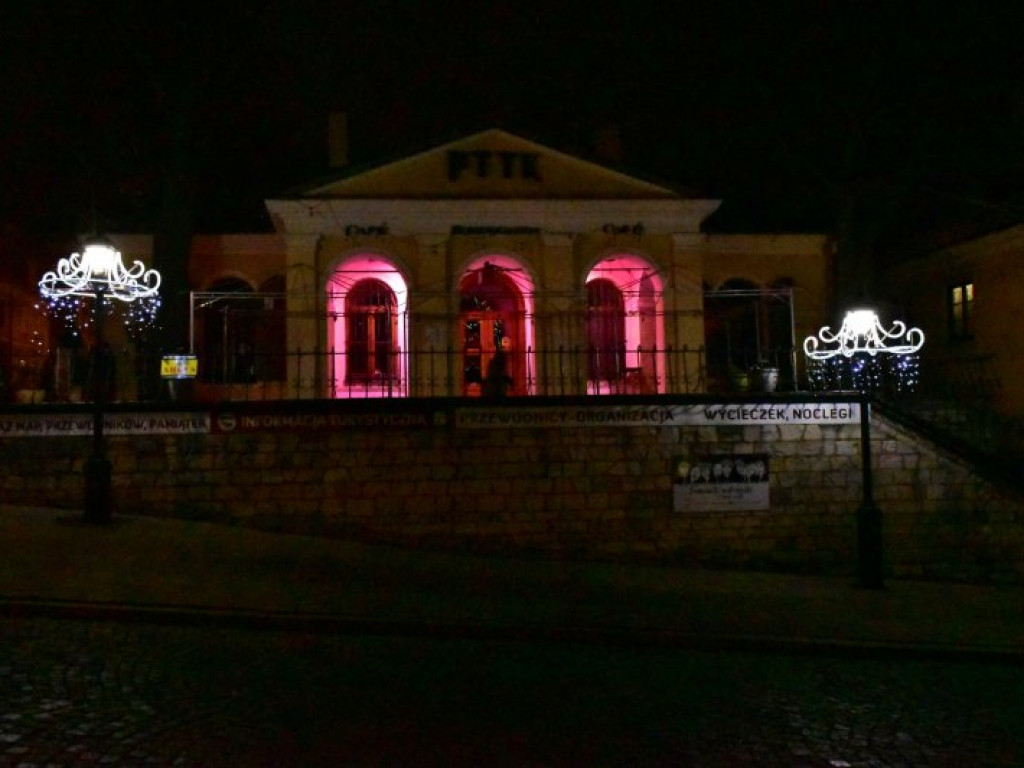 W Sandomierzu świąteczne iluminacje już zabłysły! [zdjęcia]