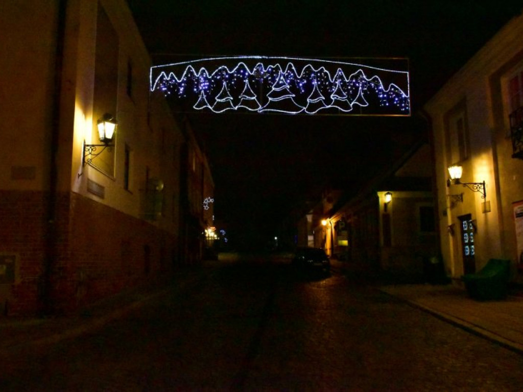 W Sandomierzu świąteczne iluminacje już zabłysły! [zdjęcia]