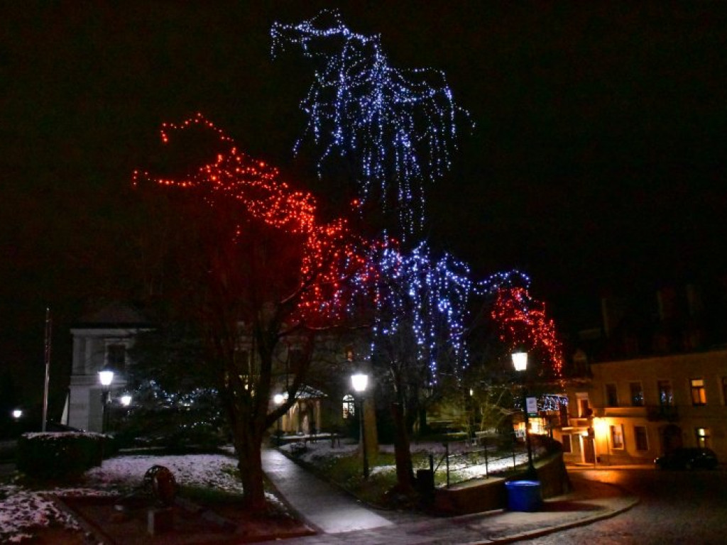 W Sandomierzu świąteczne iluminacje już zabłysły! [zdjęcia]