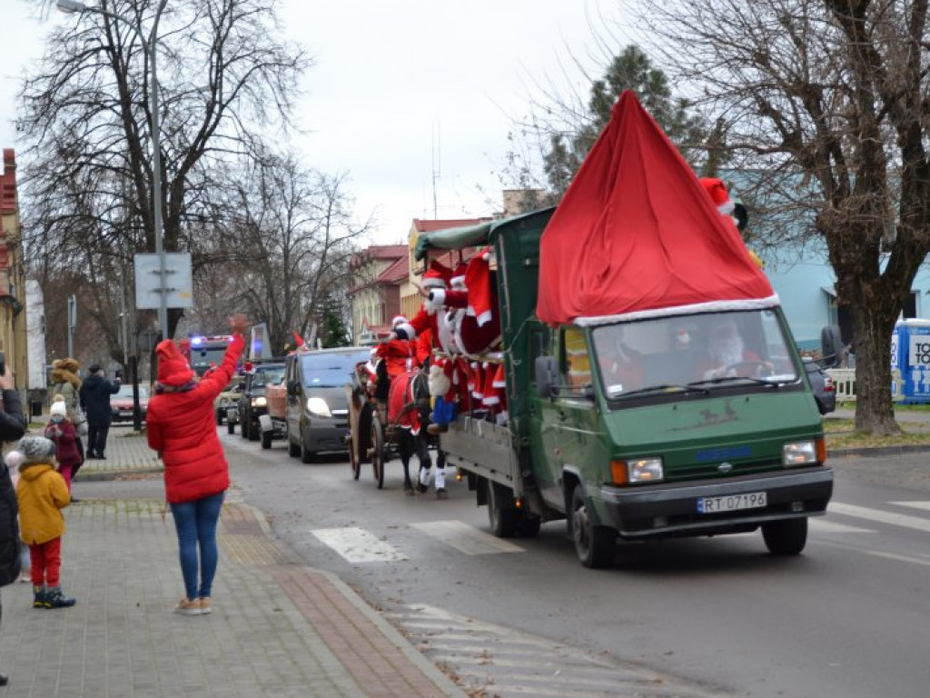 W Tarnobrzegu zaroiło się od Mikołajów [zdjęcia] [wideo]