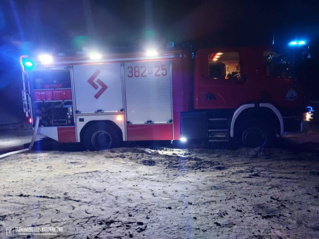Pożar pelletu w Woli Baranowskiej [zdjecia]