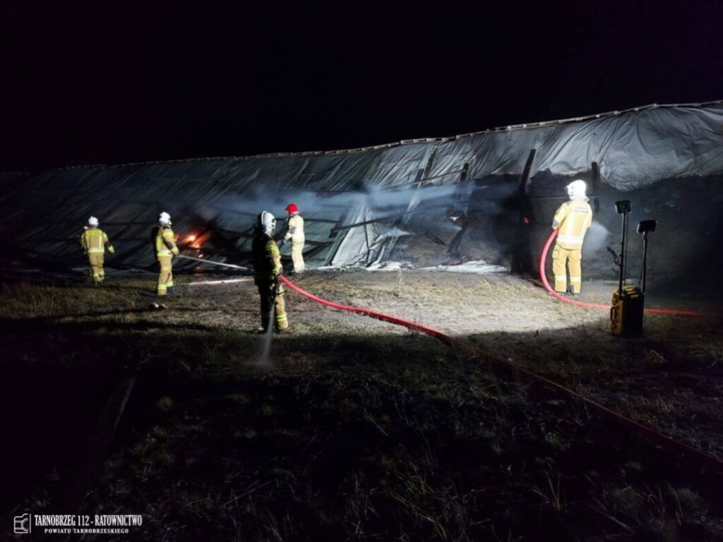 Pożar pelletu w Woli Baranowskiej [zdjecia]