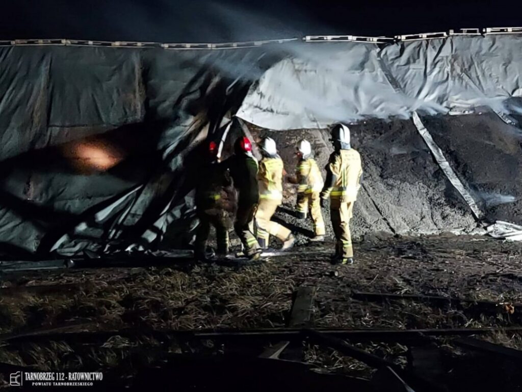 Pożar pelletu w Woli Baranowskiej [zdjecia]
