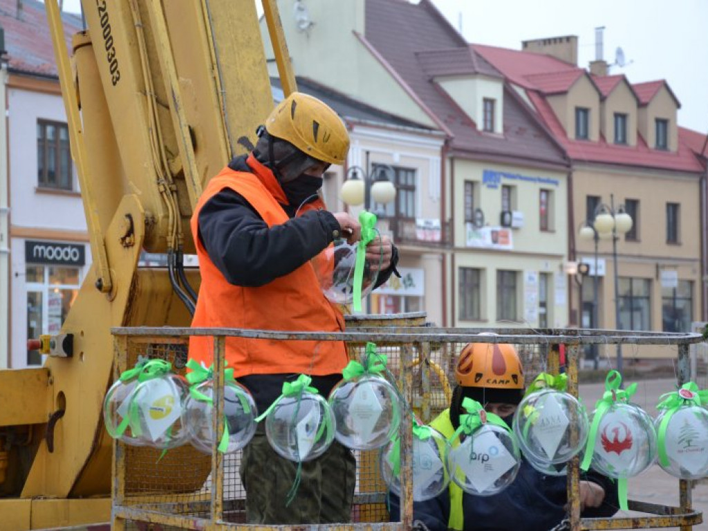 Tarnobrzeg. Bombki 