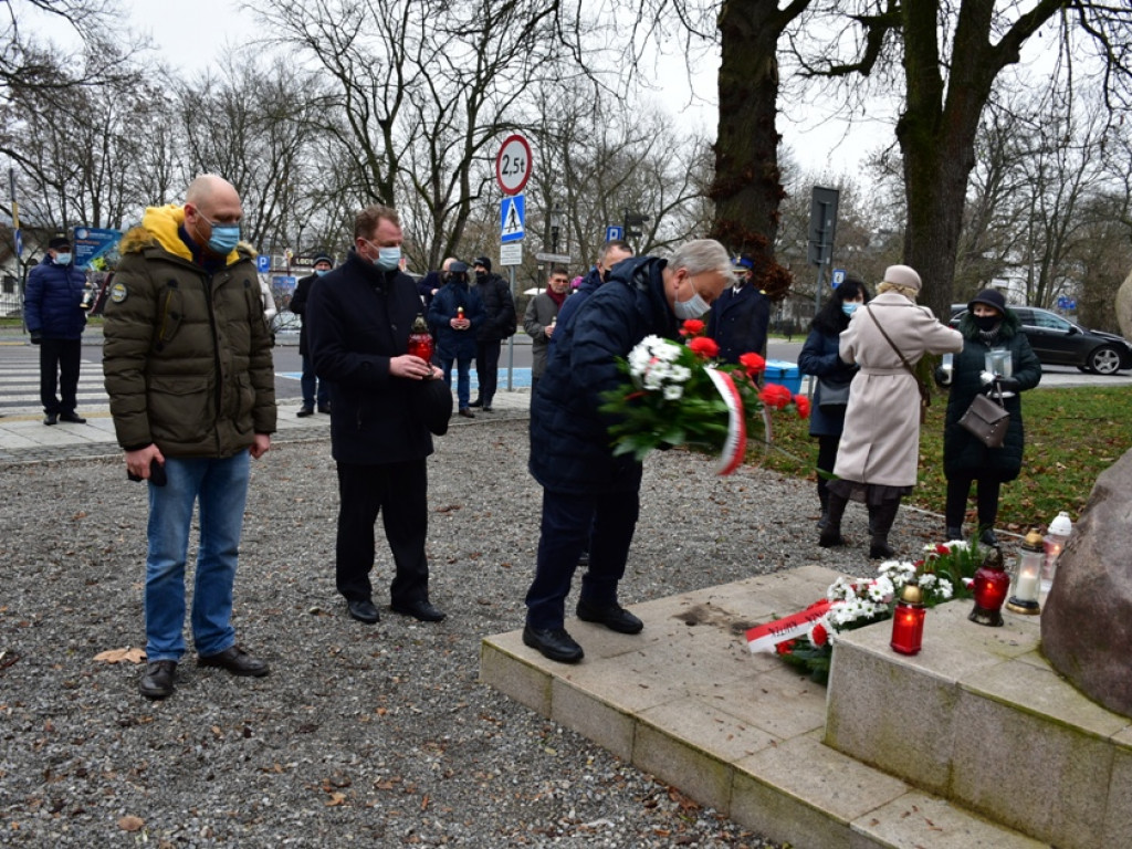 Mieszkańcy Sandomierza upamiętnili ofiary stanu wojennego [zdjęcia]