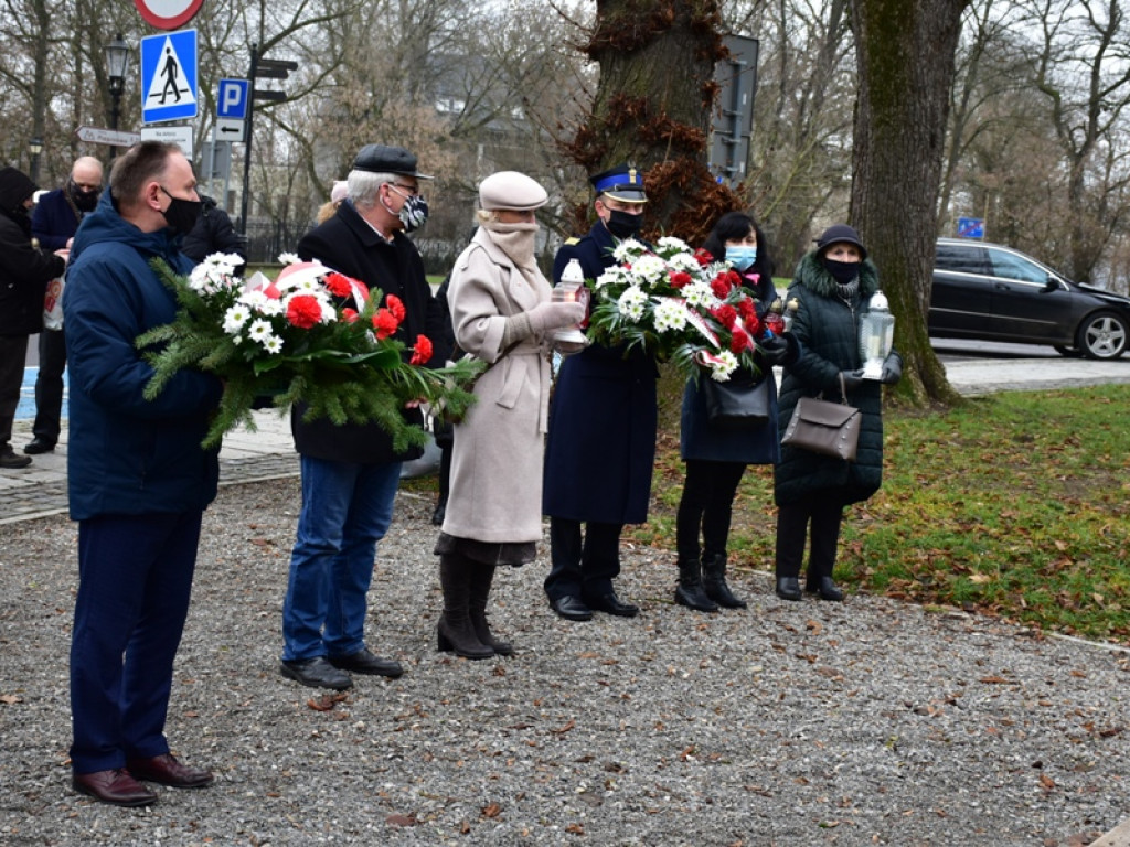 Mieszkańcy Sandomierza upamiętnili ofiary stanu wojennego [zdjęcia]