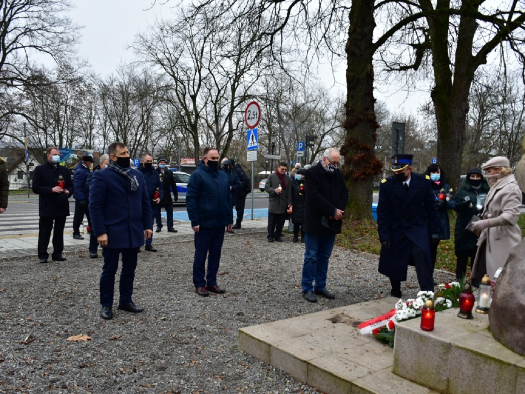 Mieszkańcy Sandomierza upamiętnili ofiary stanu wojennego [zdjęcia]