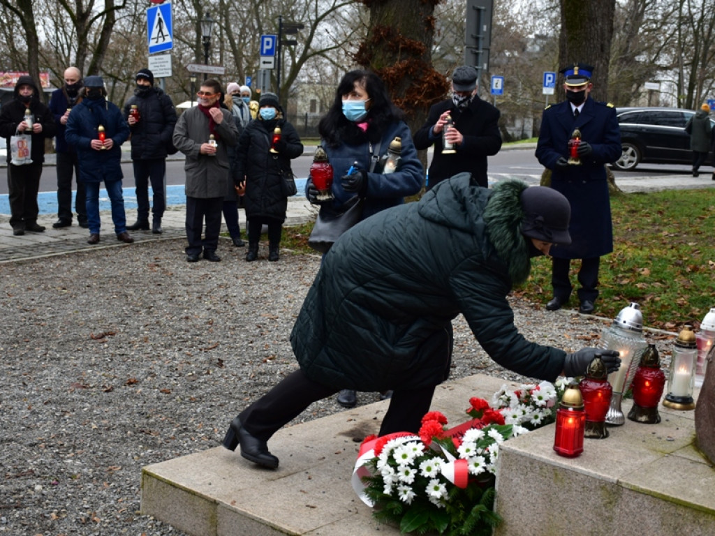 Mieszkańcy Sandomierza upamiętnili ofiary stanu wojennego [zdjęcia]