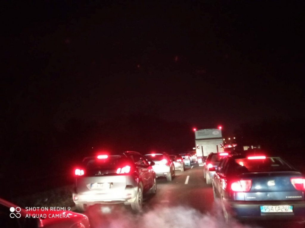 Gigantyczny korek na Wisłostradzie w Tarnobrzegu [wideo][zdjęcia]