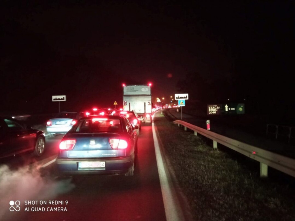 Gigantyczny korek na Wisłostradzie w Tarnobrzegu [wideo][zdjęcia]