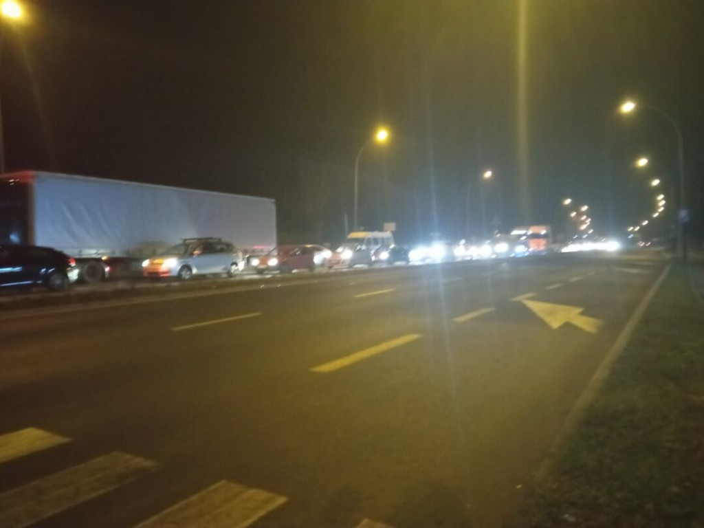 Gigantyczny korek na Wisłostradzie w Tarnobrzegu [wideo][zdjęcia]