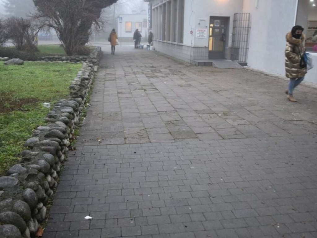Tarnobrzeg. Starsza kobieta złamała nogę na 
