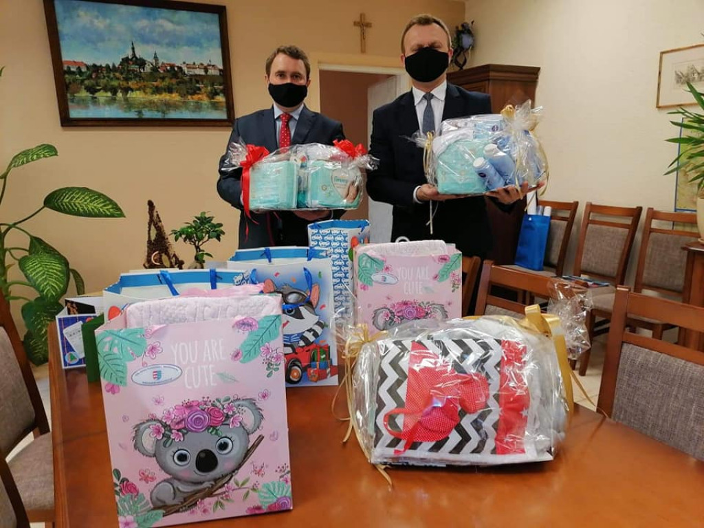 Poznajcie pierwsze dzieci, które przyszły na świat w sandomierskim szpitalu w 2021 roku! [zdjecia]