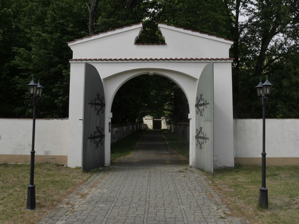 Barokowa perła znów wypiękniała. Efekt ostatnich prac w Pustelni Złotego Lasu olśniewa [zdjęcia]