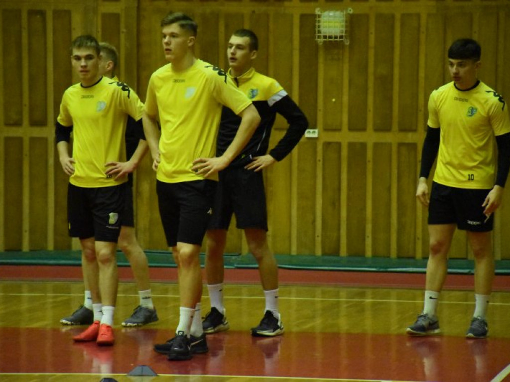 Siarkowcy wznowili treningi pod okiem nowego szkoleniowca [wideo][zdjęcia]