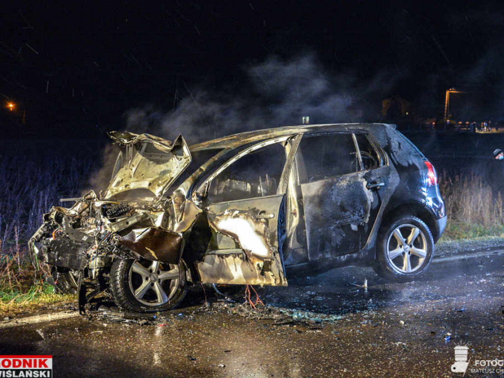 Sandomierz. Tarnobrzeg. Policyjny pościg zakończony wypadkiem. Auto w ogniu [wideo][zdjęcia]
