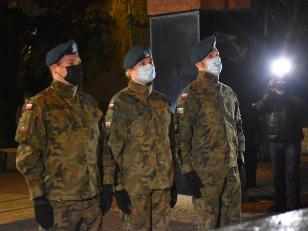 Tarnobrzeg. Zapalili świeczkę 