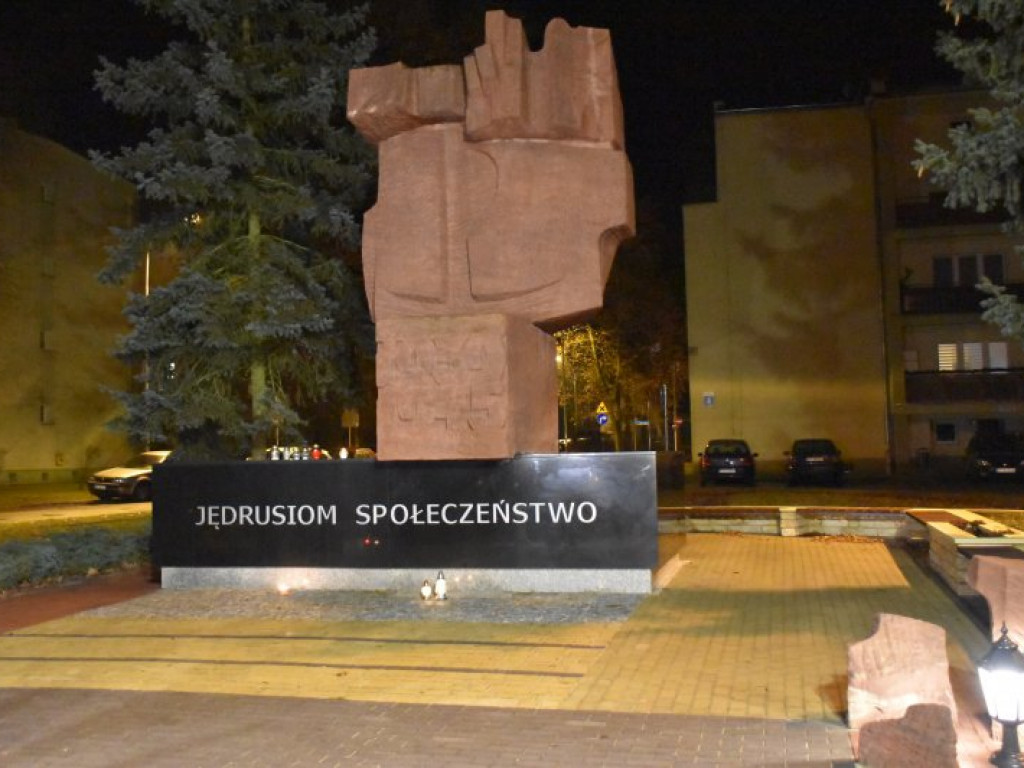 Tarnobrzeg. Zapalili świeczkę 