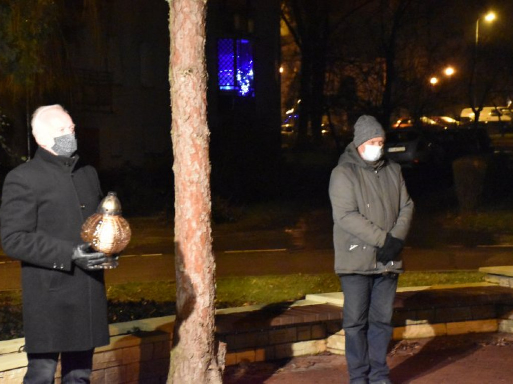 Tarnobrzeg. Zapalili świeczkę 