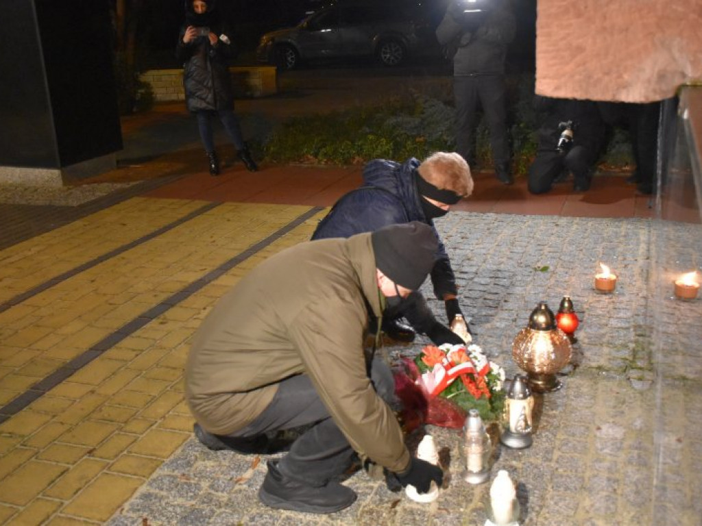 Tarnobrzeg. Zapalili świeczkę 