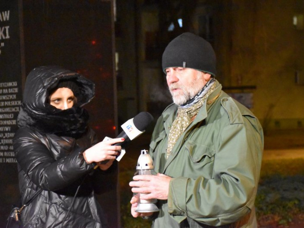 Tarnobrzeg. Zapalili świeczkę 
