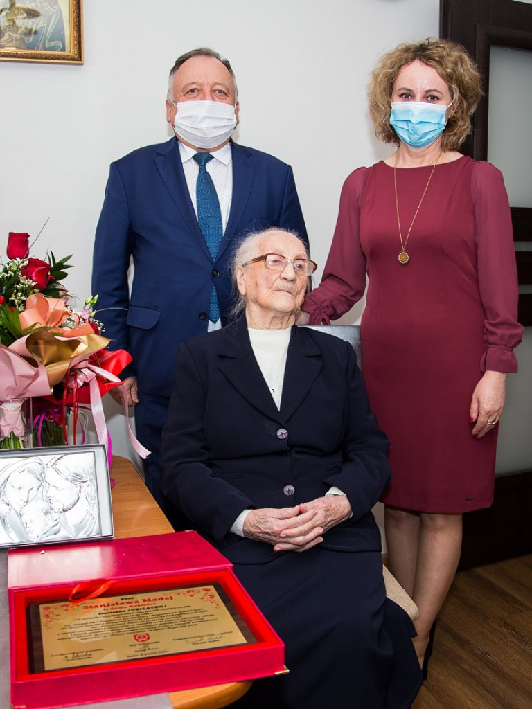 Pani Stanisława z Trzebiesławic skończyła sto lat! [zdjęcia]