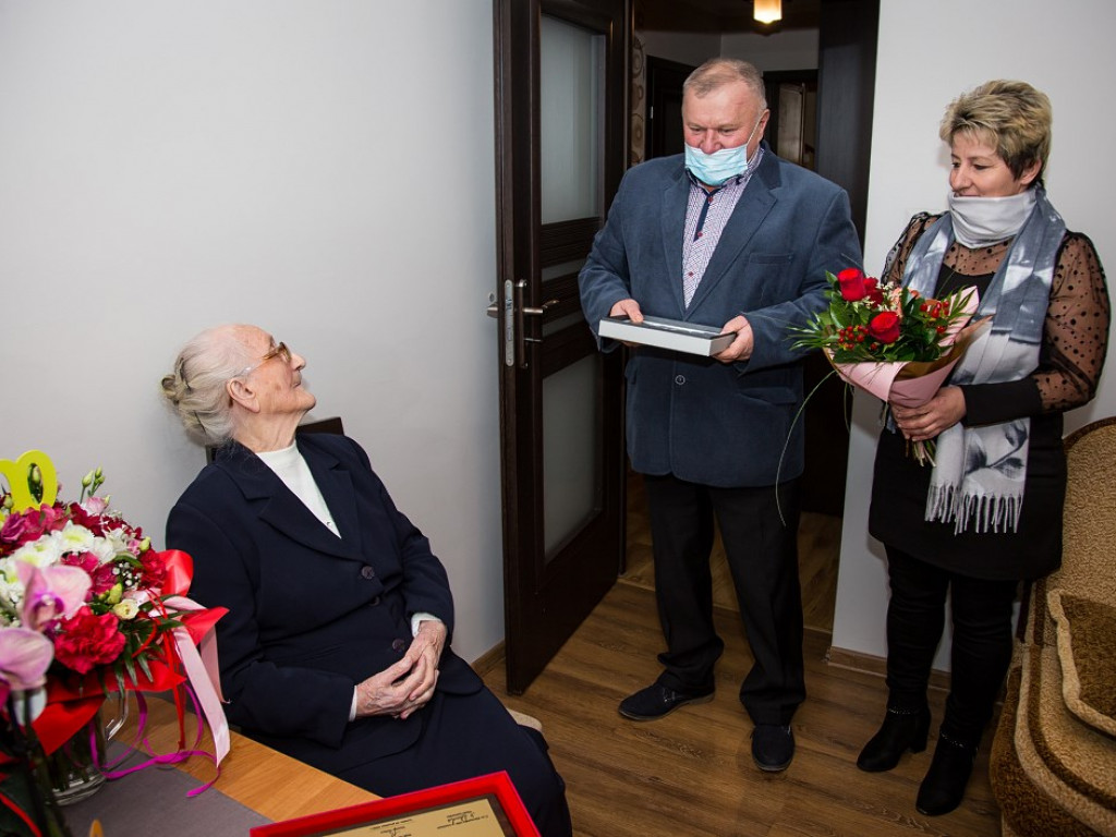 Pani Stanisława z Trzebiesławic skończyła sto lat! [zdjęcia]