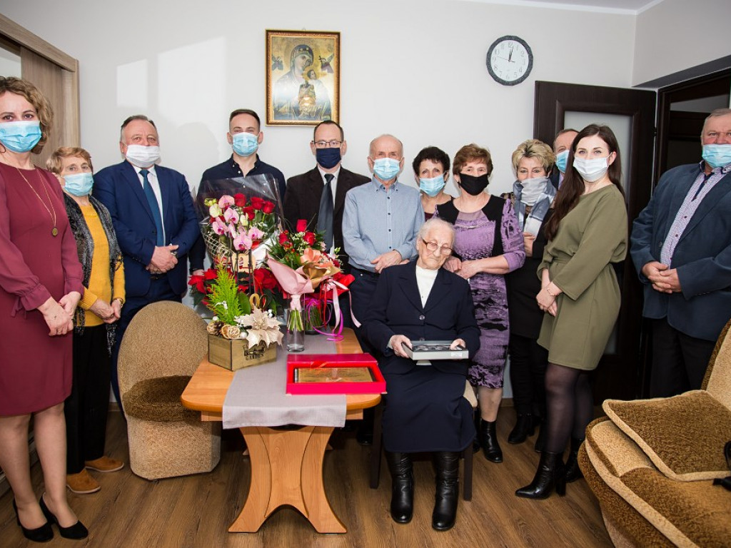 Pani Stanisława z Trzebiesławic skończyła sto lat! [zdjęcia]