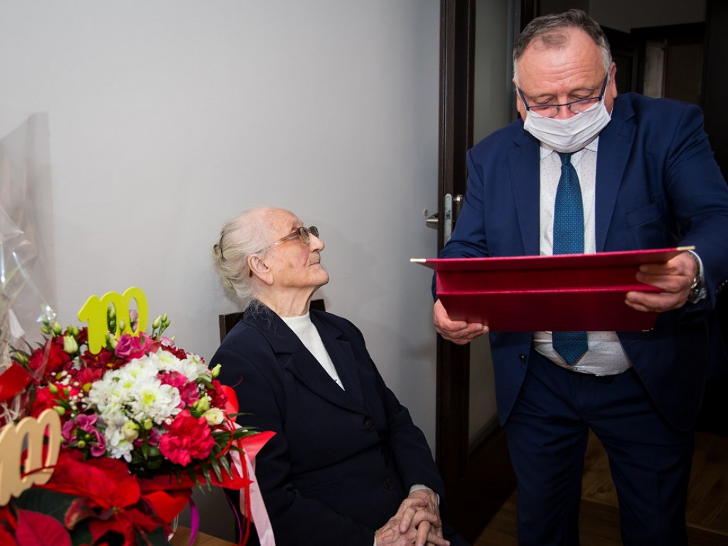 Pani Stanisława z Trzebiesławic skończyła sto lat! [zdjęcia]
