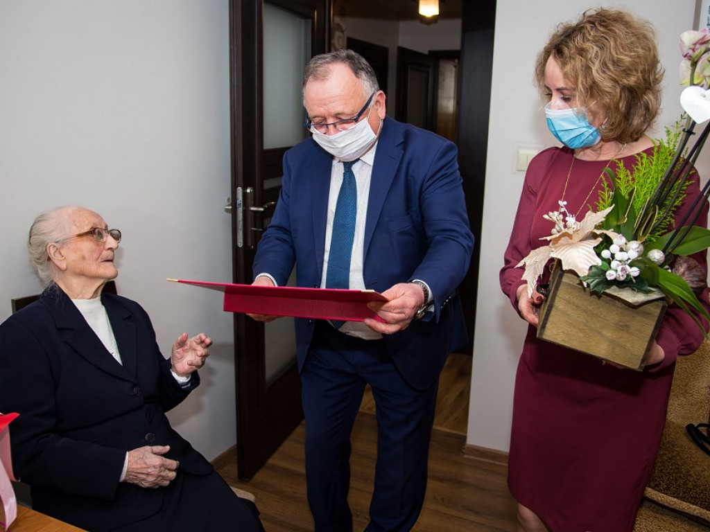 Pani Stanisława z Trzebiesławic skończyła sto lat! [zdjęcia]