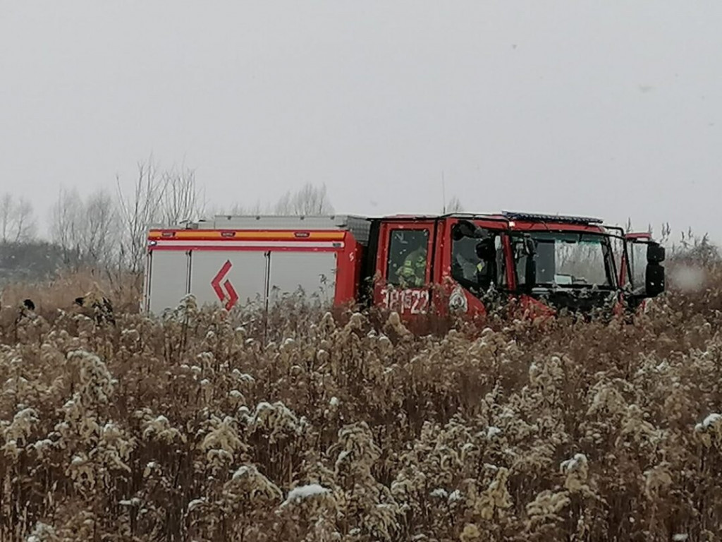 Tarnobrzeg. Służby szykowały się już do akcji ratunkowej, tymczasem wędkarz poszedł się przebrać [zdjęcia]