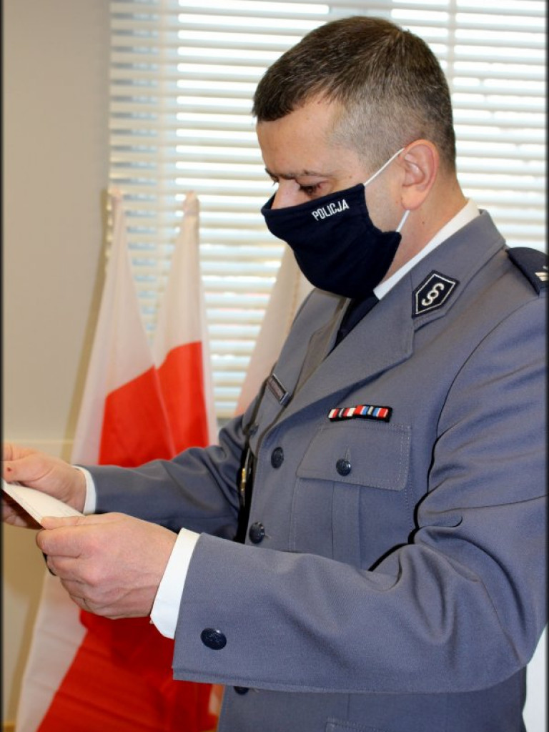 Tarnobrzeski policjant wyróżniony. Ma wiele zasług! [zdjęcia]