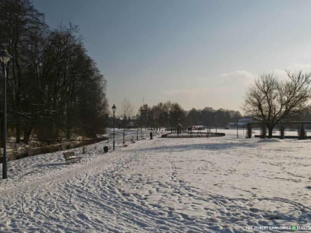 Staszów w zimowej szacie. Zobacz wyjątkowe zdjęcia!