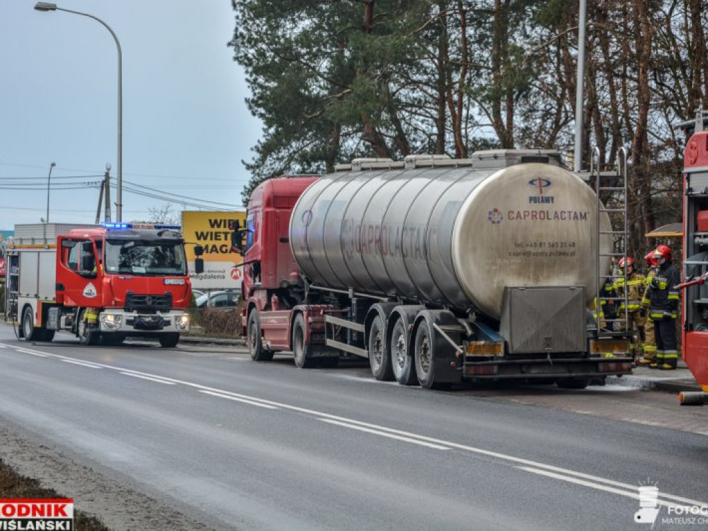 Tarnobrzeg. Pożar cysterny na alei Warszawskiej [zdjęcia]