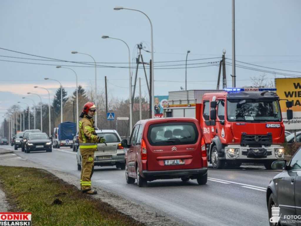 Tarnobrzeg. Pożar cysterny na alei Warszawskiej [zdjęcia]