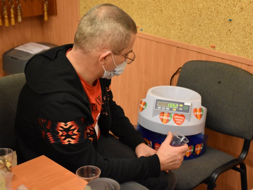 Tarnobrzescy wolontariusze WOŚP zebrali do puszek blisko 90 tysięcy złotych [zdjęcia]