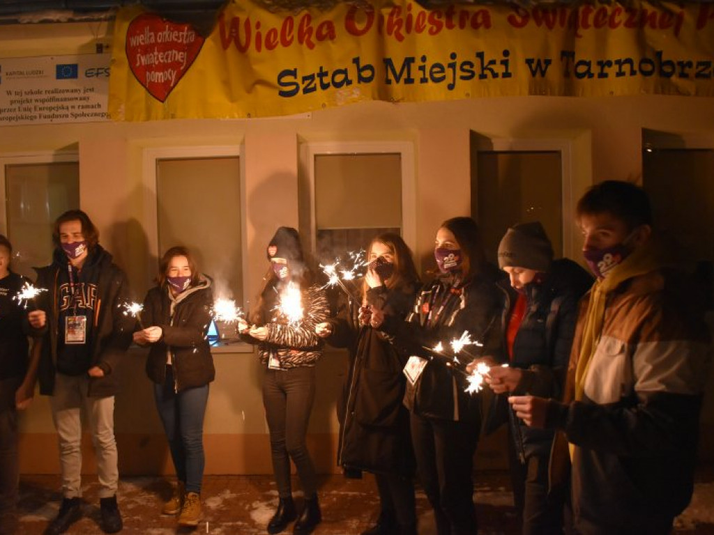 Tarnobrzescy wolontariusze WOŚP zebrali do puszek blisko 90 tysięcy złotych [zdjęcia]