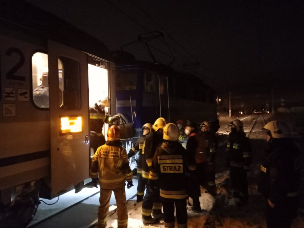 Tragedia na torach. Zginęły dwie osoby [zdjęcia]