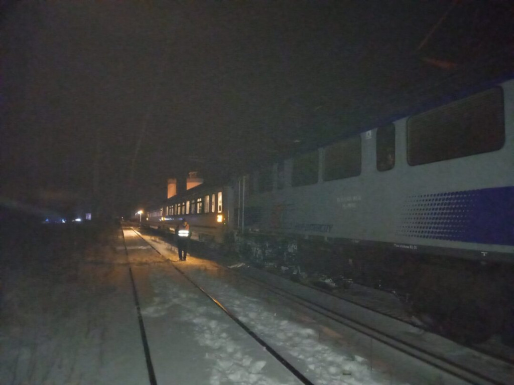 Tragedia na torach. Zginęły dwie osoby [zdjęcia]