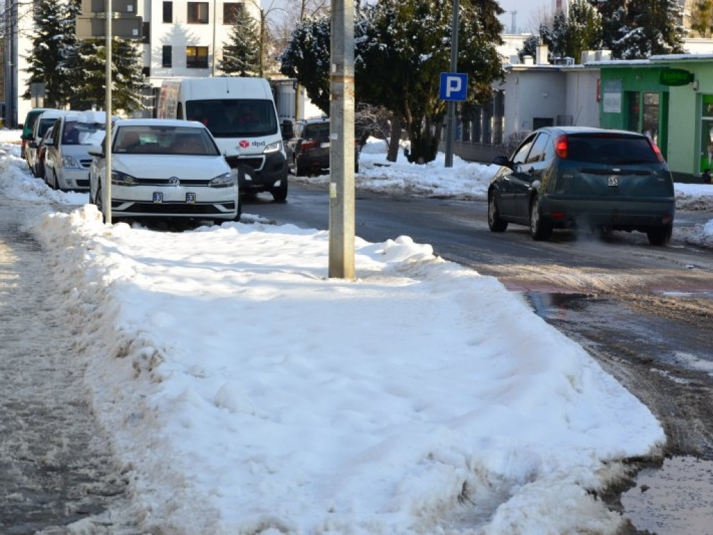 Będzie odśnieżanie na Przywiślu w Tarnobrzegu, apel do kierowców! [zdjęcia]