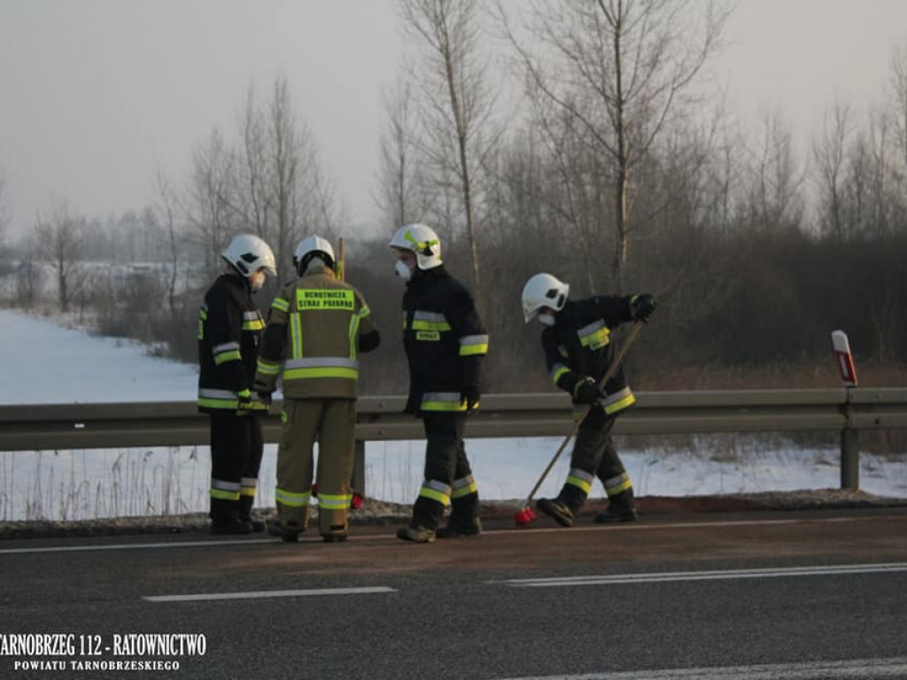 Zderzenie dwóch samochodów koło Gorzyc, były utrudnienia [zdjęcia]