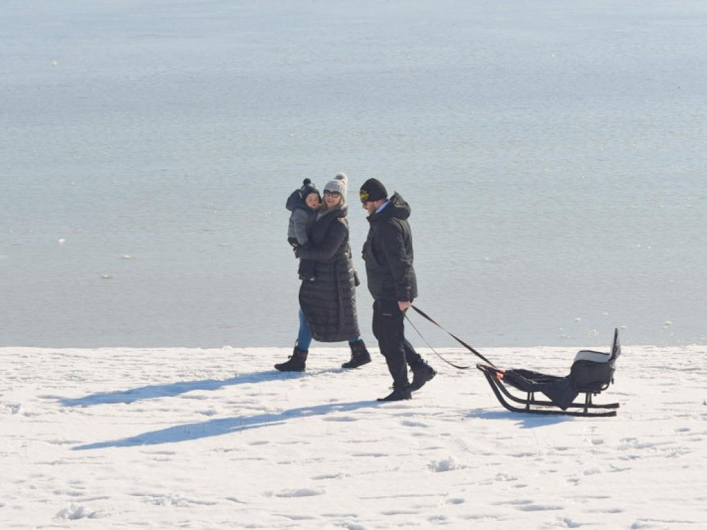Pobiegli dookoła Jeziora Tarnobrzeskiego, a potem na plażę [zdjęcia]