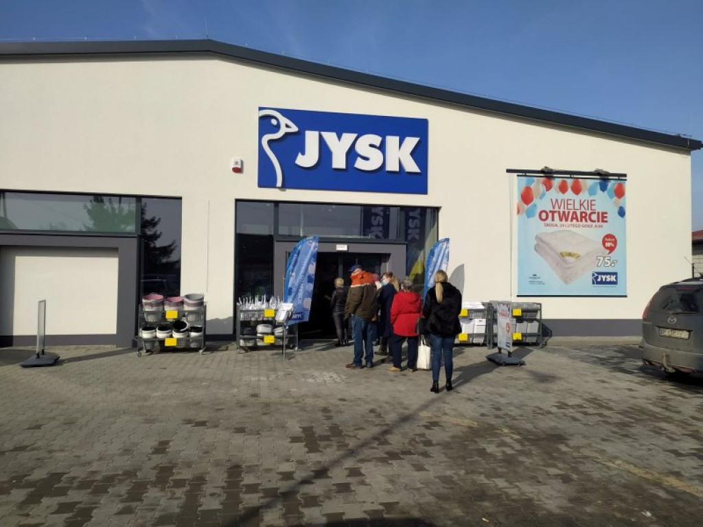 Jysk w Sandomierzu już otwarty! Przed wejściem ustawiła się kolejka klientów [zdjęcie]