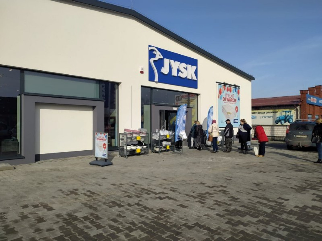 Jysk w Sandomierzu już otwarty! Przed wejściem ustawiła się kolejka klientów [zdjęcie]