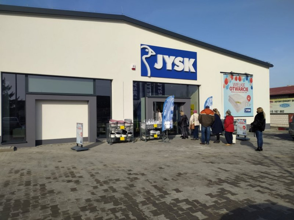 Jysk w Sandomierzu już otwarty! Przed wejściem ustawiła się kolejka klientów [zdjęcie]