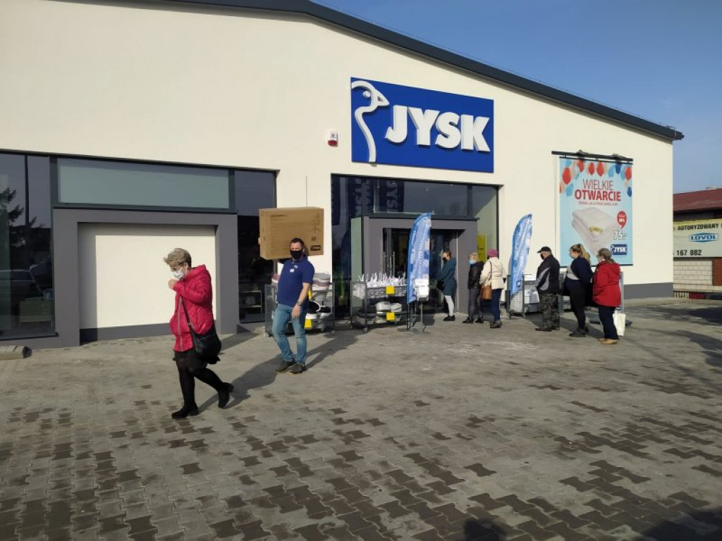 Jysk w Sandomierzu już otwarty! Przed wejściem ustawiła się kolejka klientów [zdjęcie]