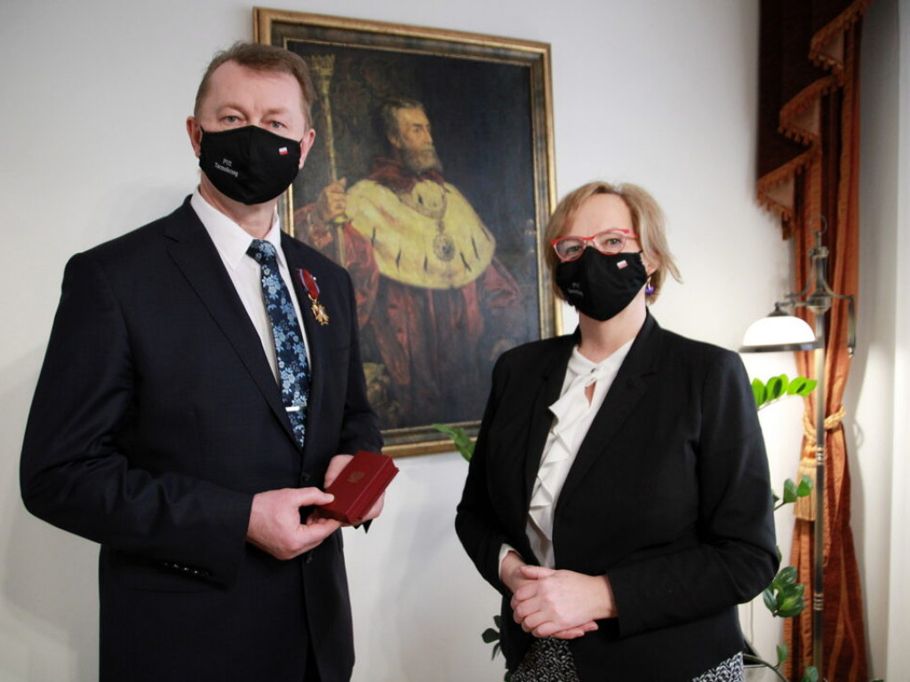 Prorektor PUZ w Tarnobrzegu odznaczony Złotym Krzyżem Zasługi [zdjęcia]