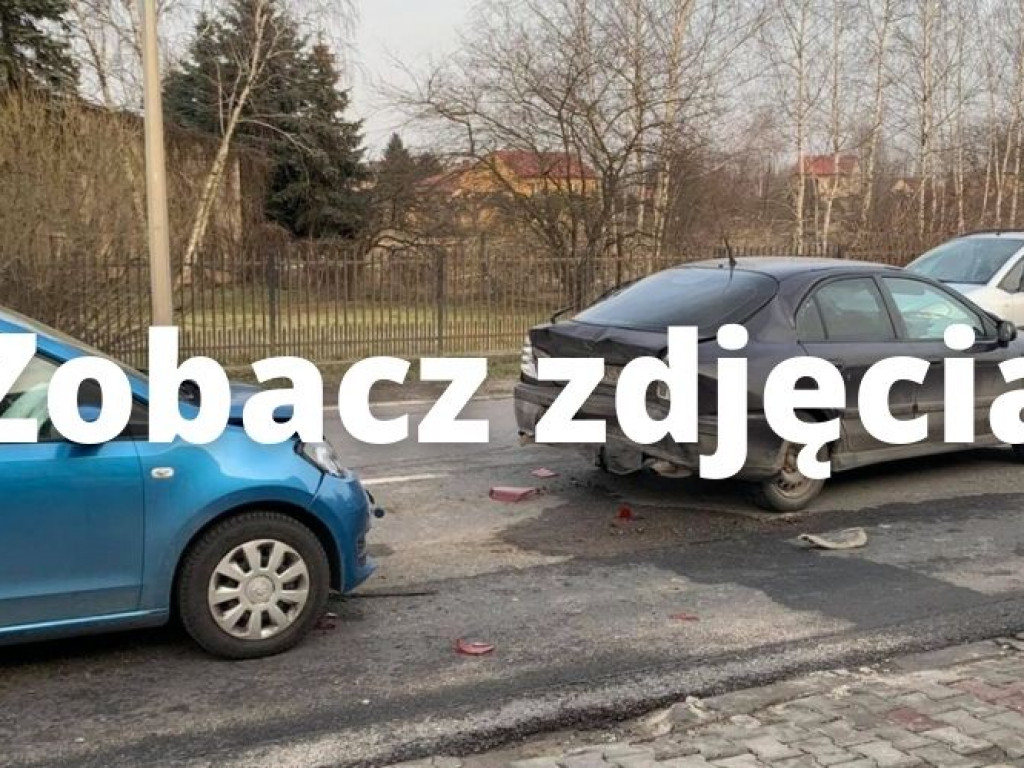Sandomierz. Zderzenie trzech samochodów na ul. Lwowskiej. Kierowcy stoją w długim korku [zdjęcia]