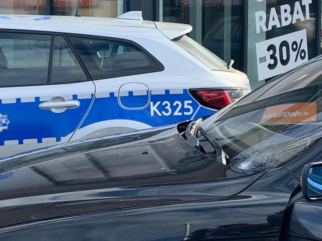 Potrącenie pieszego w Tarnobrzegu, przy skrzyżowaniu Mickiewicza z Sikorskiego [zdjęcia]